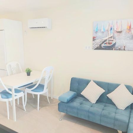 Estudio Luminoso En Puerto Marina Benalmádena Exteriör bild