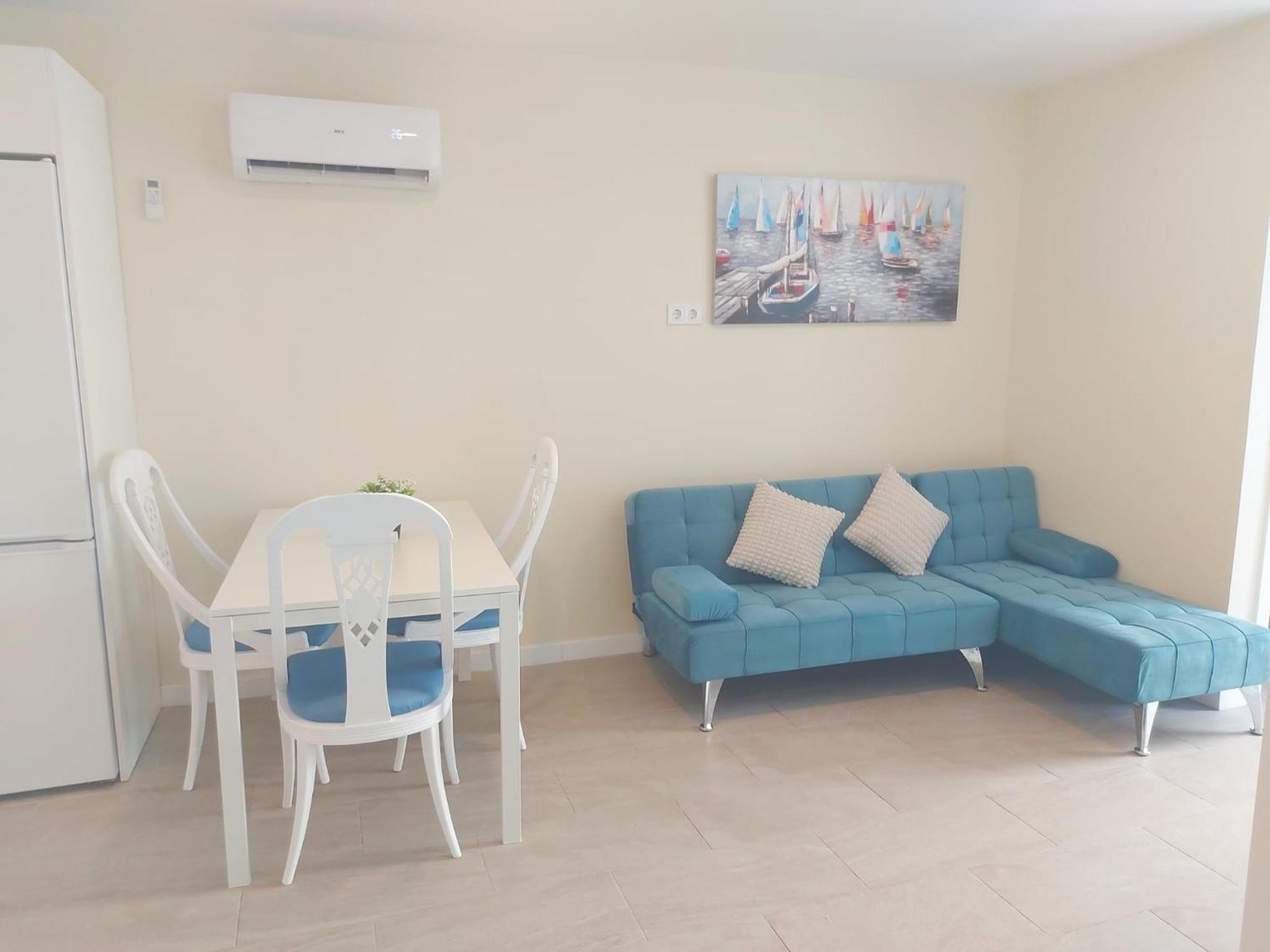 Estudio Luminoso En Puerto Marina Benalmádena Exteriör bild