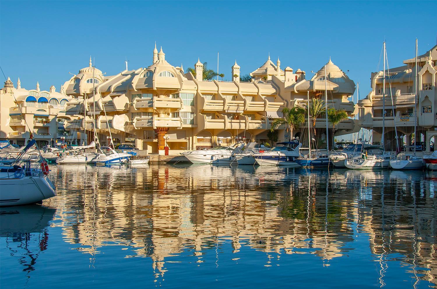 Estudio Luminoso En Puerto Marina Benalmádena Exteriör bild